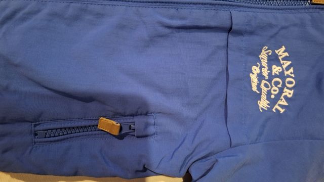 Cazadora MAYORAL azul cremallera. 36 mes