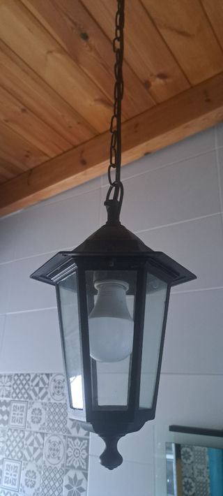 Farol de forja negro