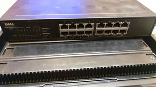 Switch Dell PowerConnect 2216