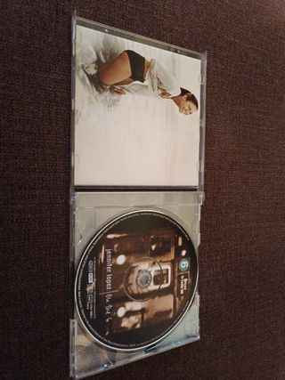 Jennifer López. On the 6. CD.