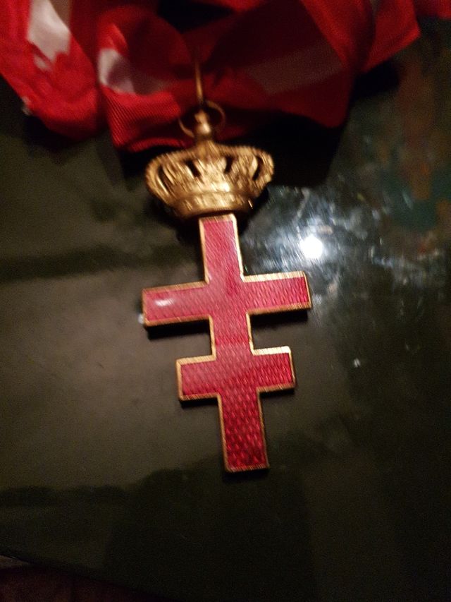 GRAN CRUZ ESMALTADA ORDEN TEMPLARIA .