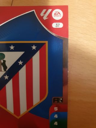 cromo del escudo Atlético de Madrid adrenalyn xl