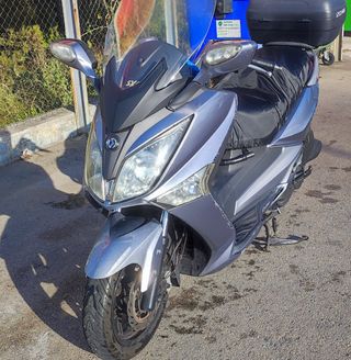 Moto Scooter Sym Joymax 125