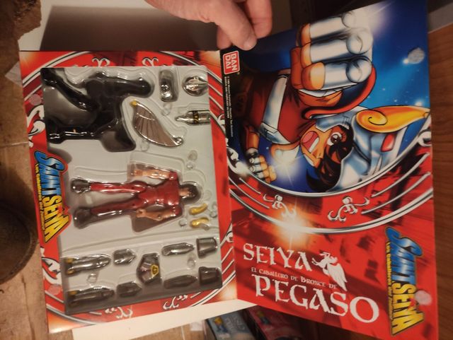 Figuras caballeros del zodiaco.