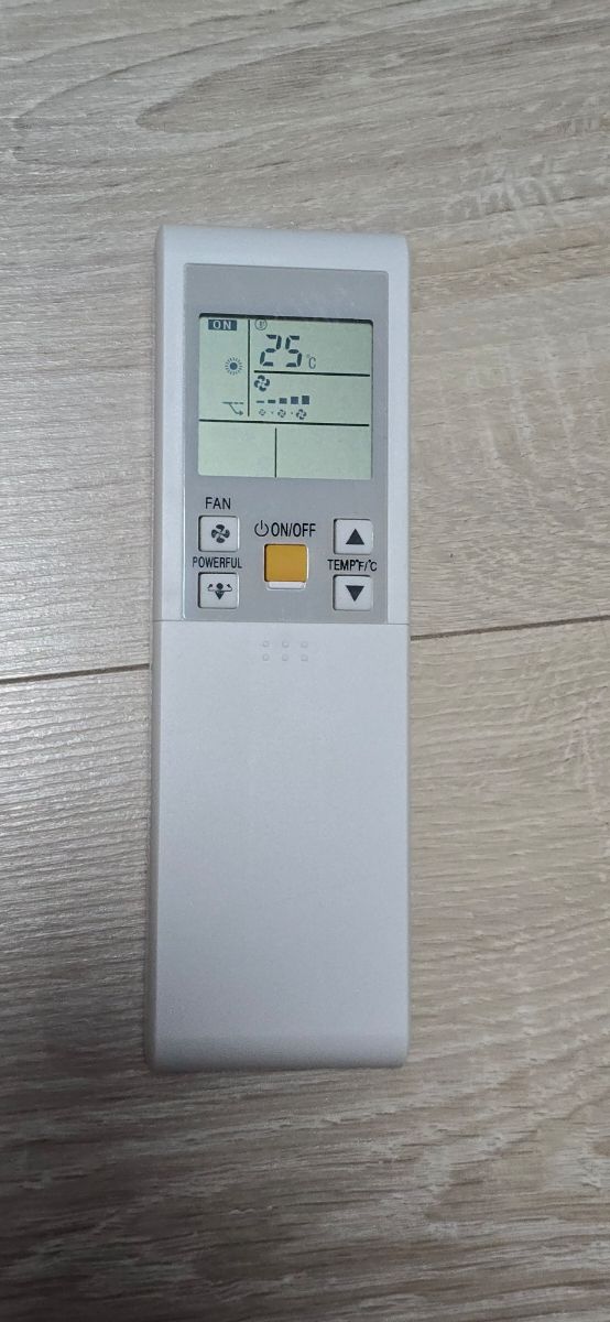 Mando a distancia de repuesto DAIKIN
ARC452A4