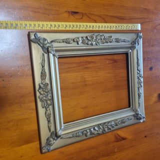 Portaretratos antiguo para restaurar