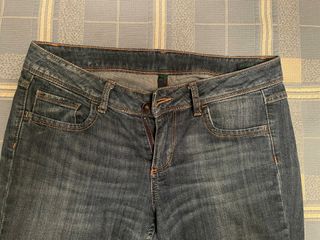 Pantalón vaquero oscuro