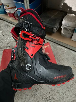 Botas esqui travesia atomic backland carbon