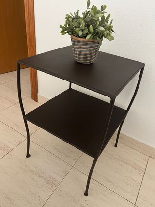 Mesa Auxiliar de forja negra