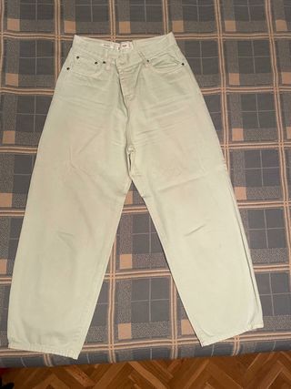 Pantalón vaquero verde claro mujer