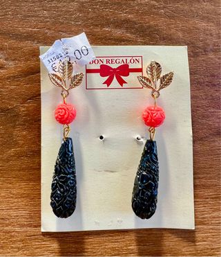 Pendientes de flamenca en coral y negro
