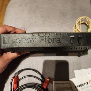 Mesa y sillas de diseño de Cristal y aluminio