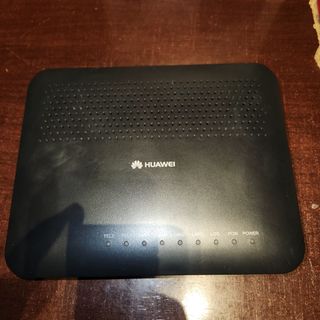 Mesa y sillas de diseño de Cristal y aluminio