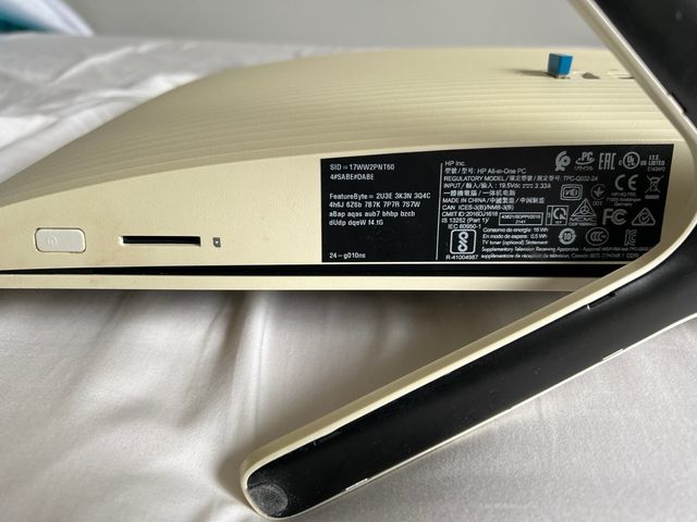 Hp all in one tactil con raton teclado y win10