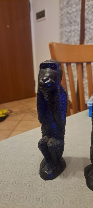 Tre scimmiette in legno