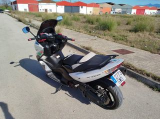 YAMAHA TMAX XP