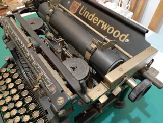 Maquina de escribir underwoord