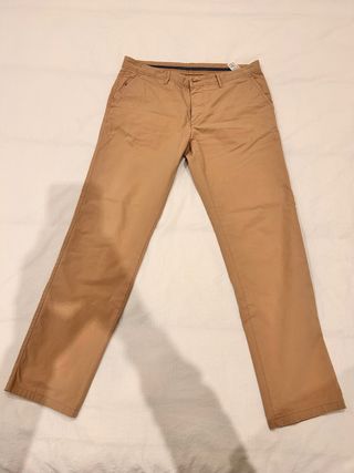 Pantalón chino beige Cortefiel