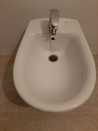 Lavabo y bidé Roca