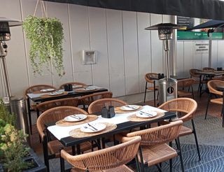 Sedie e tavoli stock caffetteria ristorante bar