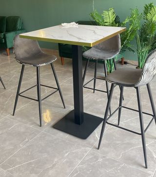 Sedie e tavoli stock caffetteria ristorante bar