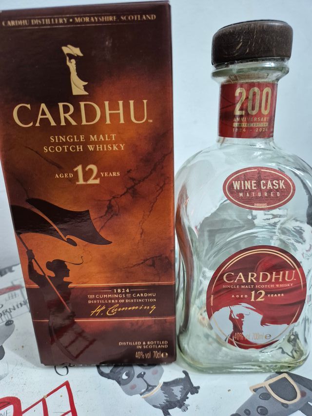 Bottiglia cardhu vuota