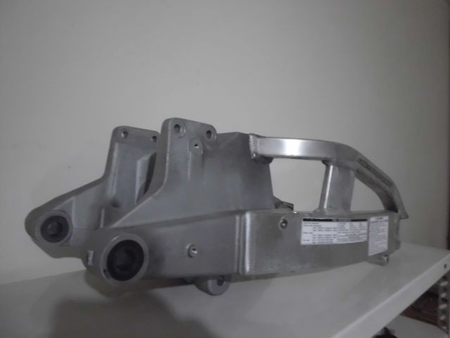 basculante honda cbr 600 rr 2004 despiece