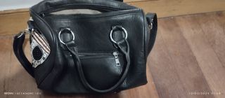 Bolso de cuero con carabelas