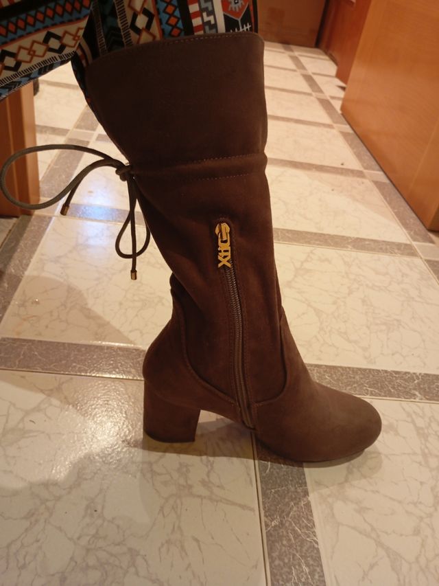Botas Xti .talla 37