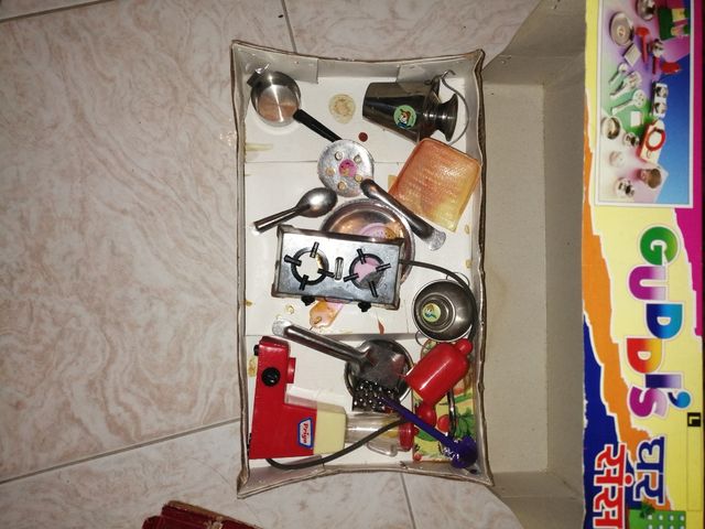 Pentoline di latta giocattolo antico