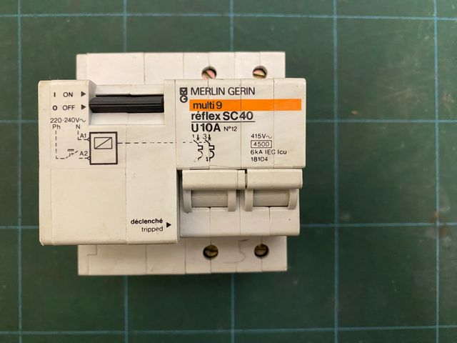 Interruptores  magnetotérmicos Reflex