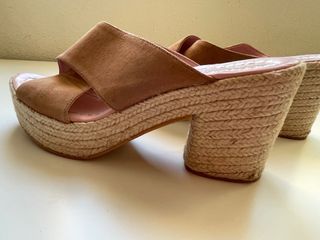 Sandalia zueco con cuña de esparto Pretty Ballerin