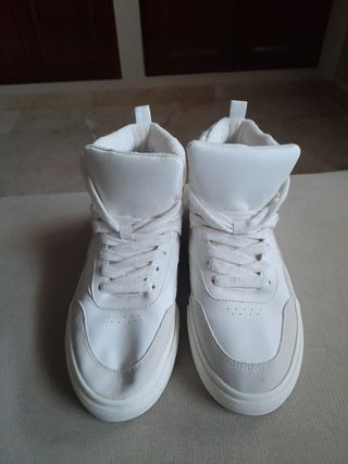 Deportivas  blanca Zara
