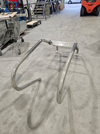 Escalera de piscina
