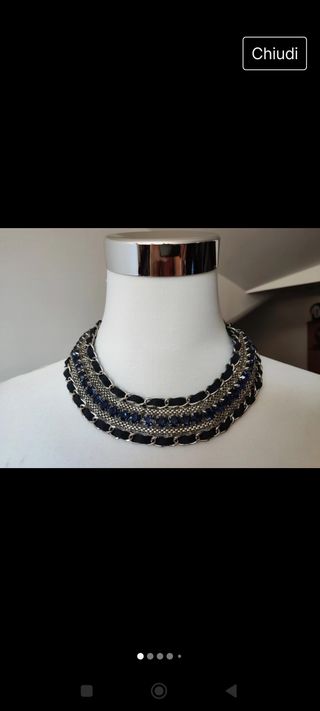 Collana con pietre blu. Marca Zara