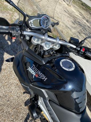 Triumph Tiger 800 XC.