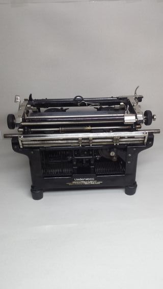 Máquina de Escribir Underwood Antigua