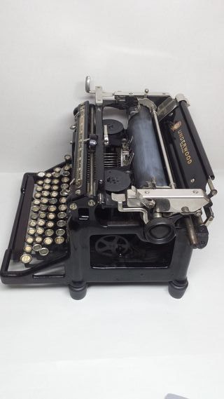 Máquina de Escribir Underwood Antigua