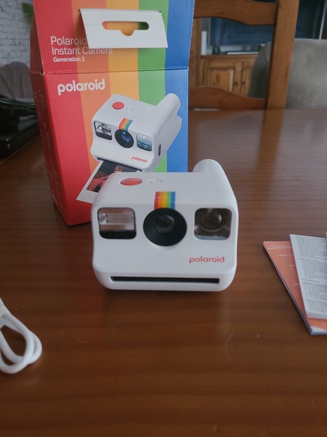 Polaroid NOW G2 camara instantanea.