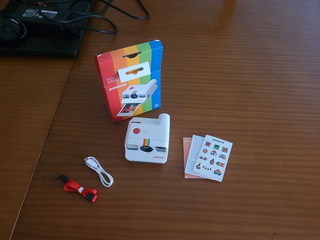 Polaroid NOW G2 camara instantanea.