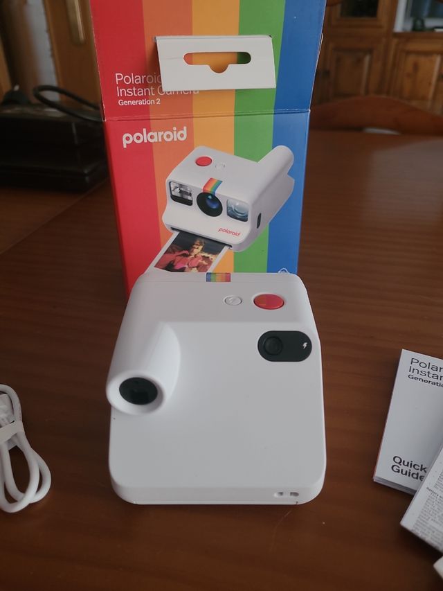 Polaroid NOW G2 camara instantanea.