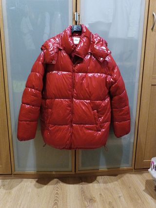 Abrigo chaquetón símil charol