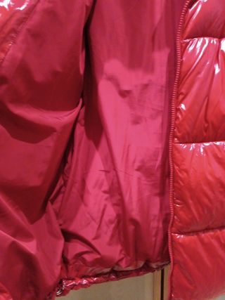 Abrigo chaquetón símil charol