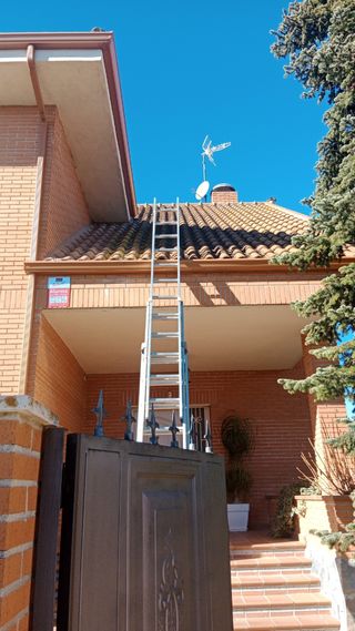 REPARACIÓN DE TEJADOS GOTERAS CANALONES