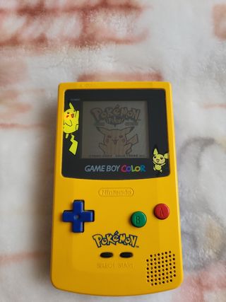 Game Boy Color ed. Pikachu y Amarillo