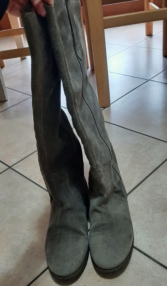 Stivali al ginocchio in camoscio