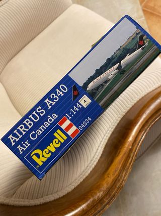 Maqueta Avion Airbus A340 Air Canada 1:144