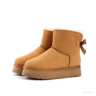 BOTINES UGG CLASSIC PLATAFORMA LAZO TRASERO