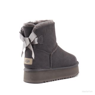 BOTINES UGG CLASSIC PLATAFORMA LAZO TRASERO