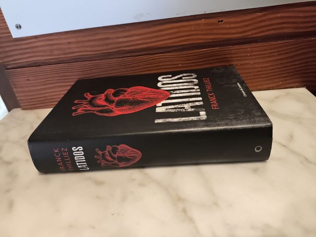 Latidos de Fanck Thilliez tapa dura 624 páginas